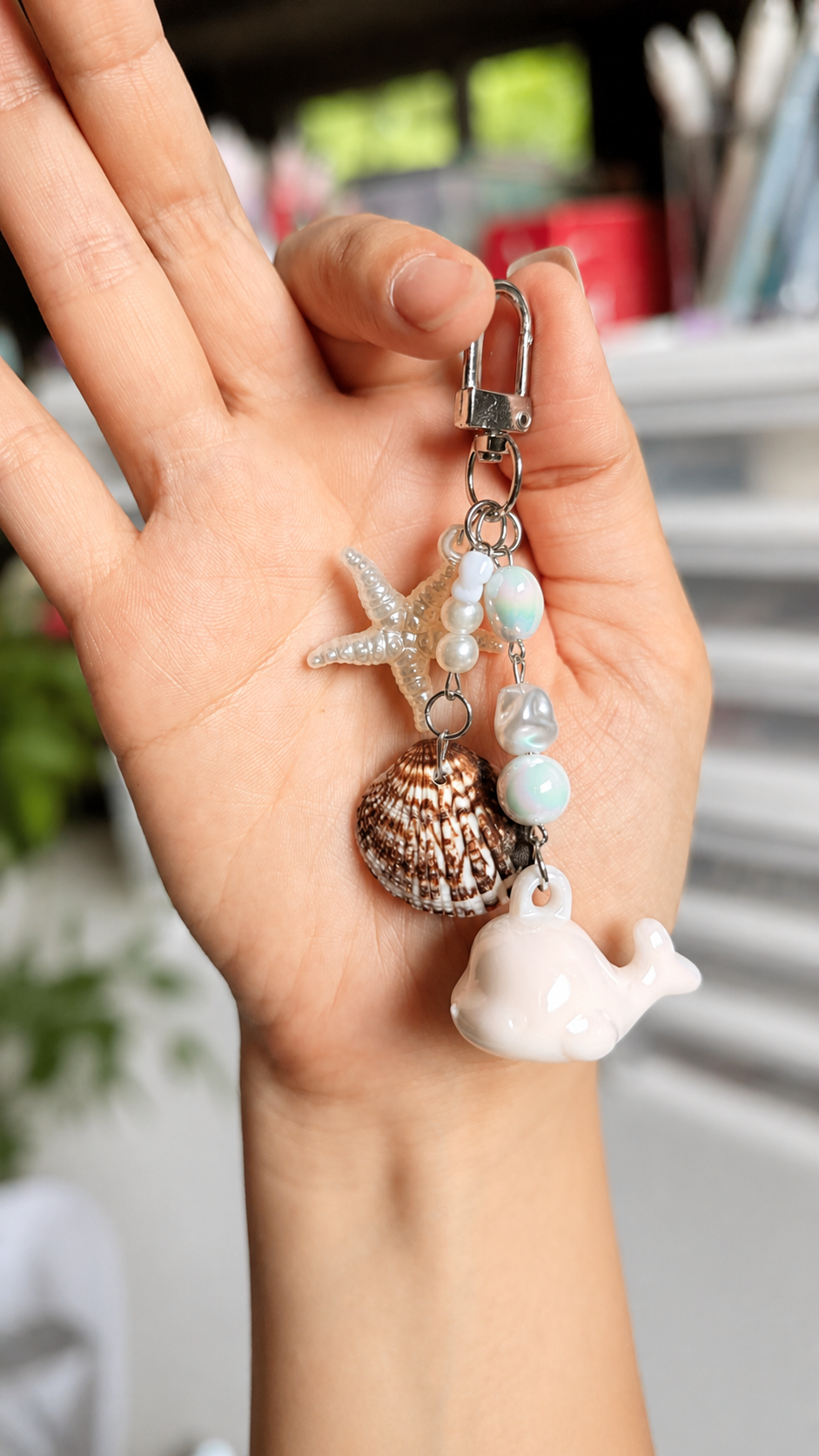 White Whale & Seashell Bookish Keychain 🐋